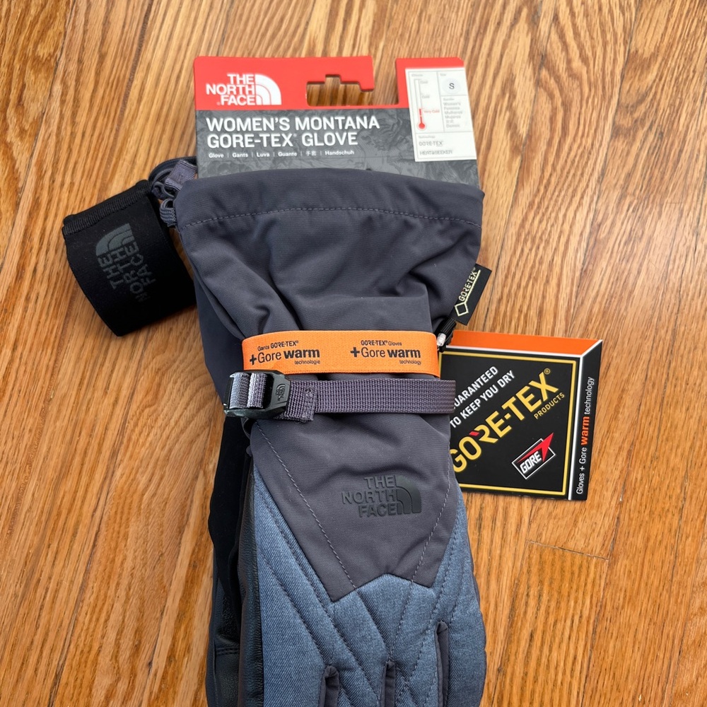 The North Face Women's Montana Gore-Tex Gloves - Black and Gray